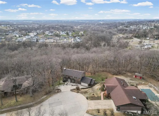 $395,000 | 2796 Brandenberg Lane, St. Louis, MO 63129