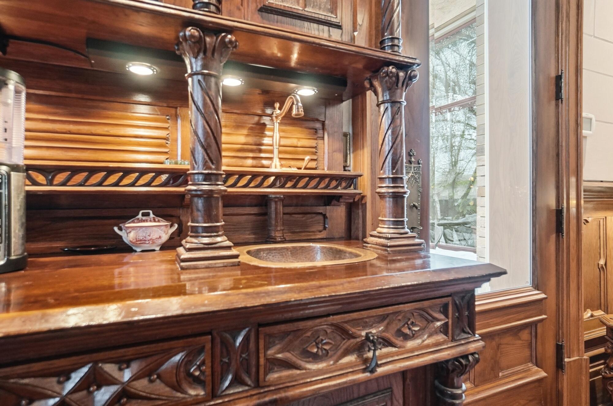 875 East Broad Street Columbus, OH 43205 - Photo 59 of 170 copper sink