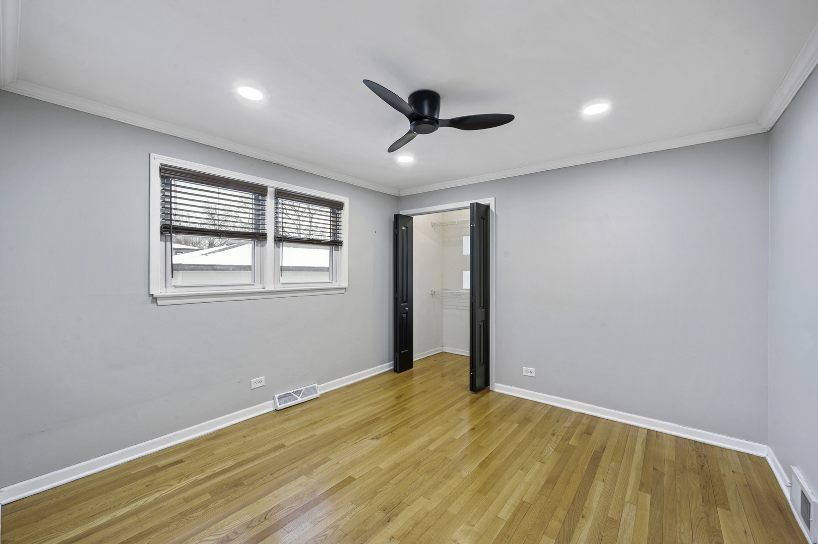 12943 South Manistee Avenue Chicago, IL 60633 - Photo 14 of 30