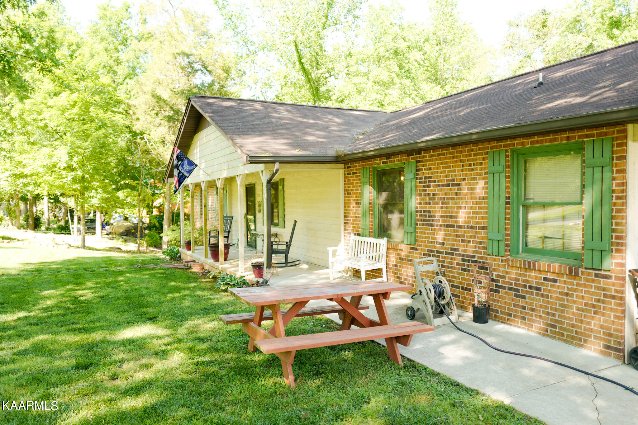 122 Claremont Road Oak Ridge, TN 37830 - Photo 3 of 29 Let's head in!