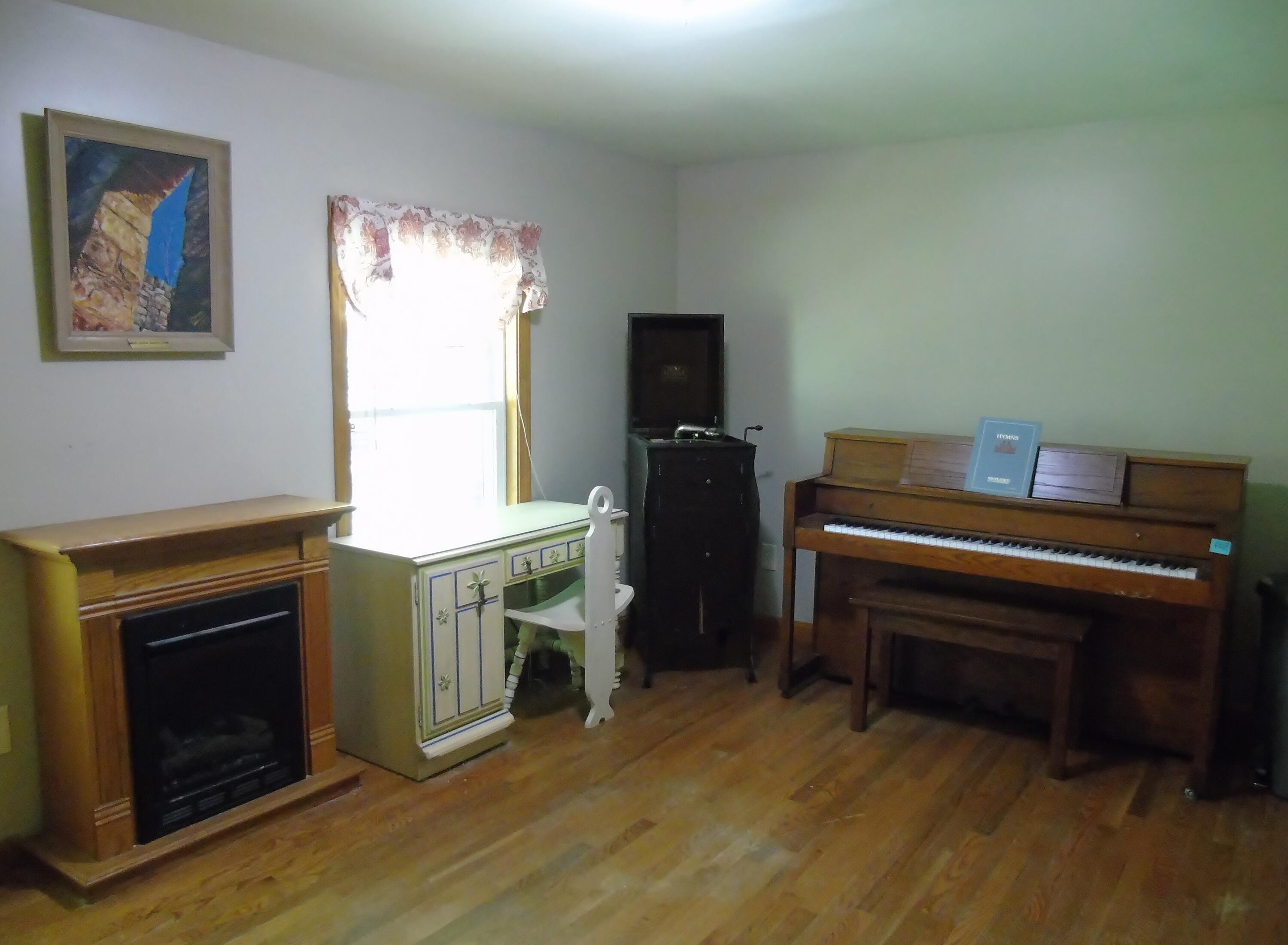 181 Ellingwood Road Paris, ME 04281 - Photo 14 of 42 3rd BRview