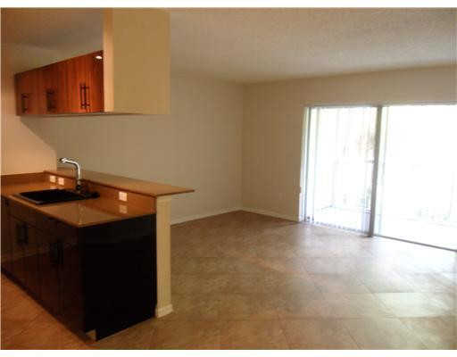 450 South Park Road, Unit 5206 Hollywood, FL 33021 - Photo 1 of 14 Exterior Front