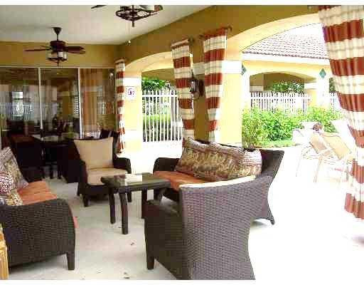 450 South Park Road, Unit 5206 Hollywood, FL 33021 - Photo 13 of 14 Exterior Front