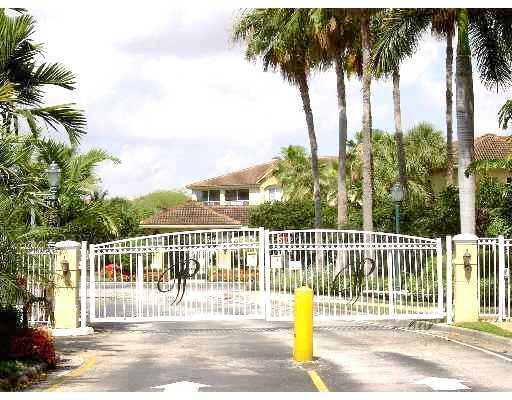 450 South Park Road, Unit 5206 Hollywood, FL 33021 - Photo 9 of 14 Exterior Front