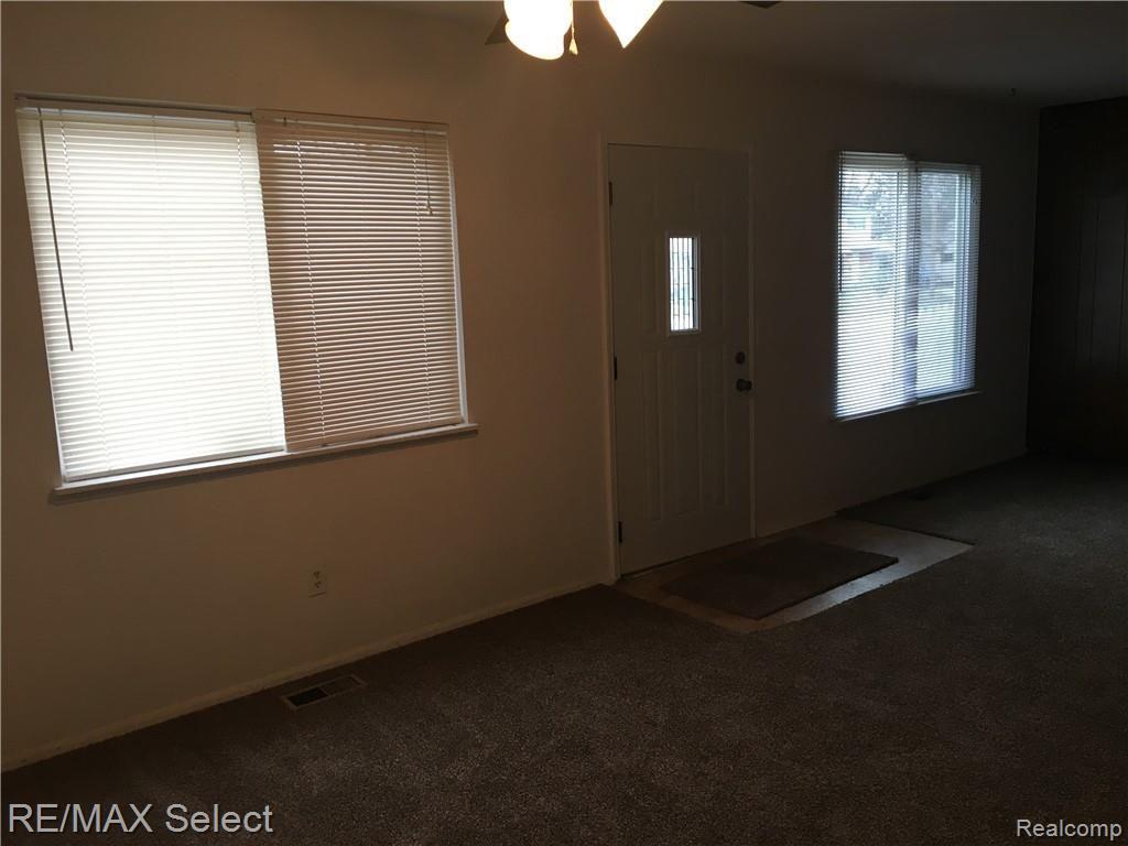 2833 East Pierson Road Flint, MI 48506 - Photo 12 of 12