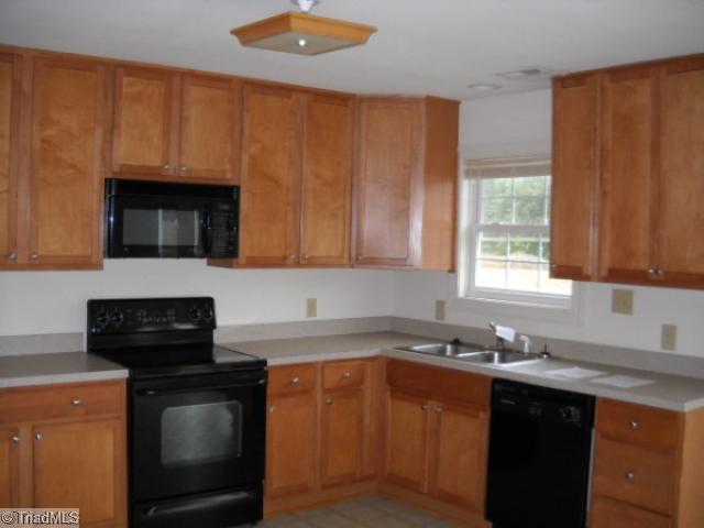 81 Hill Lane Road Eure, NC 27935 - Photo 2 of 4 Kitchen.
