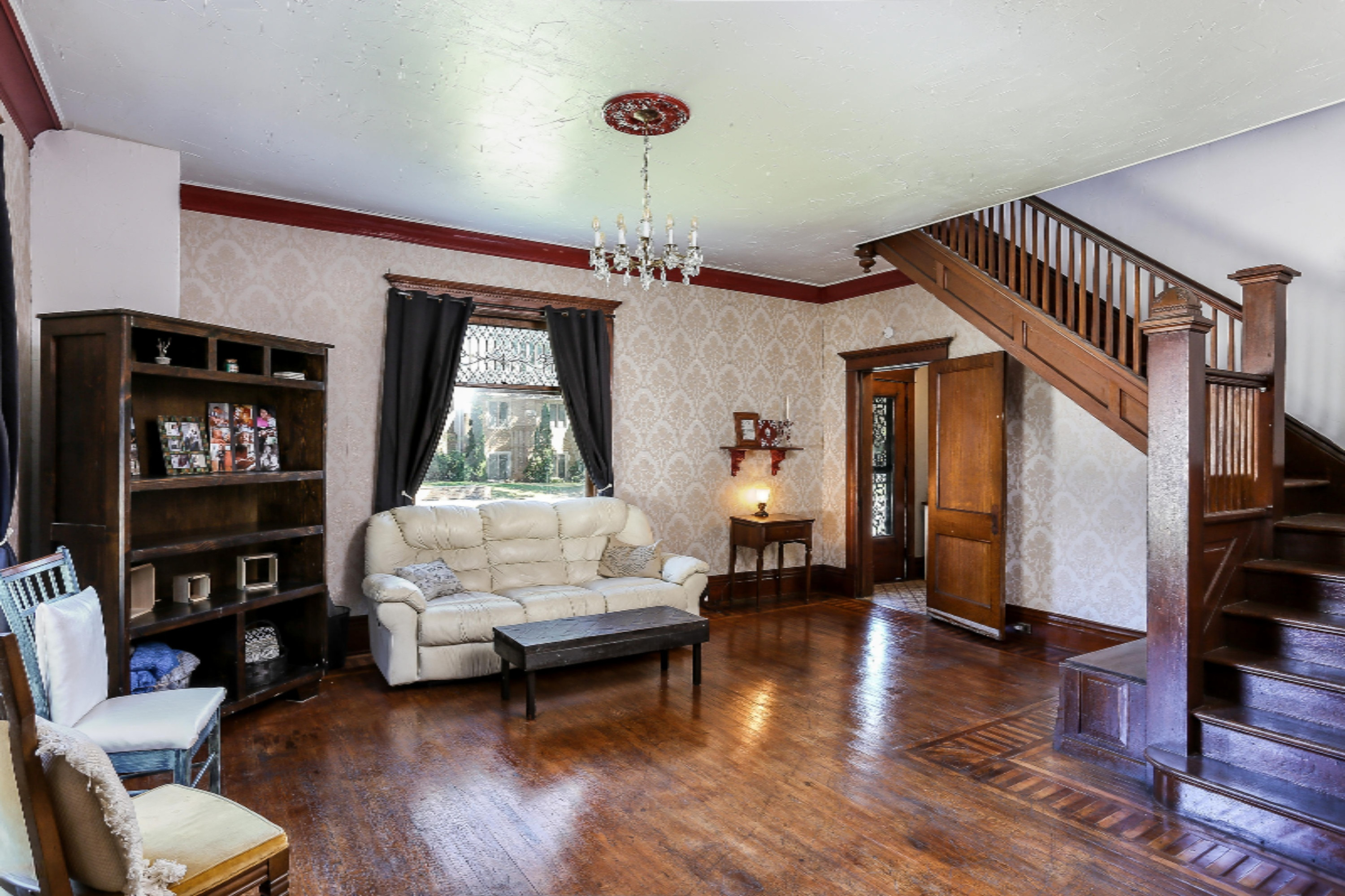 1219 Ransom Street Muskegon, MI 49442 - Photo 4 of 46 005-photo-great-room-6335004