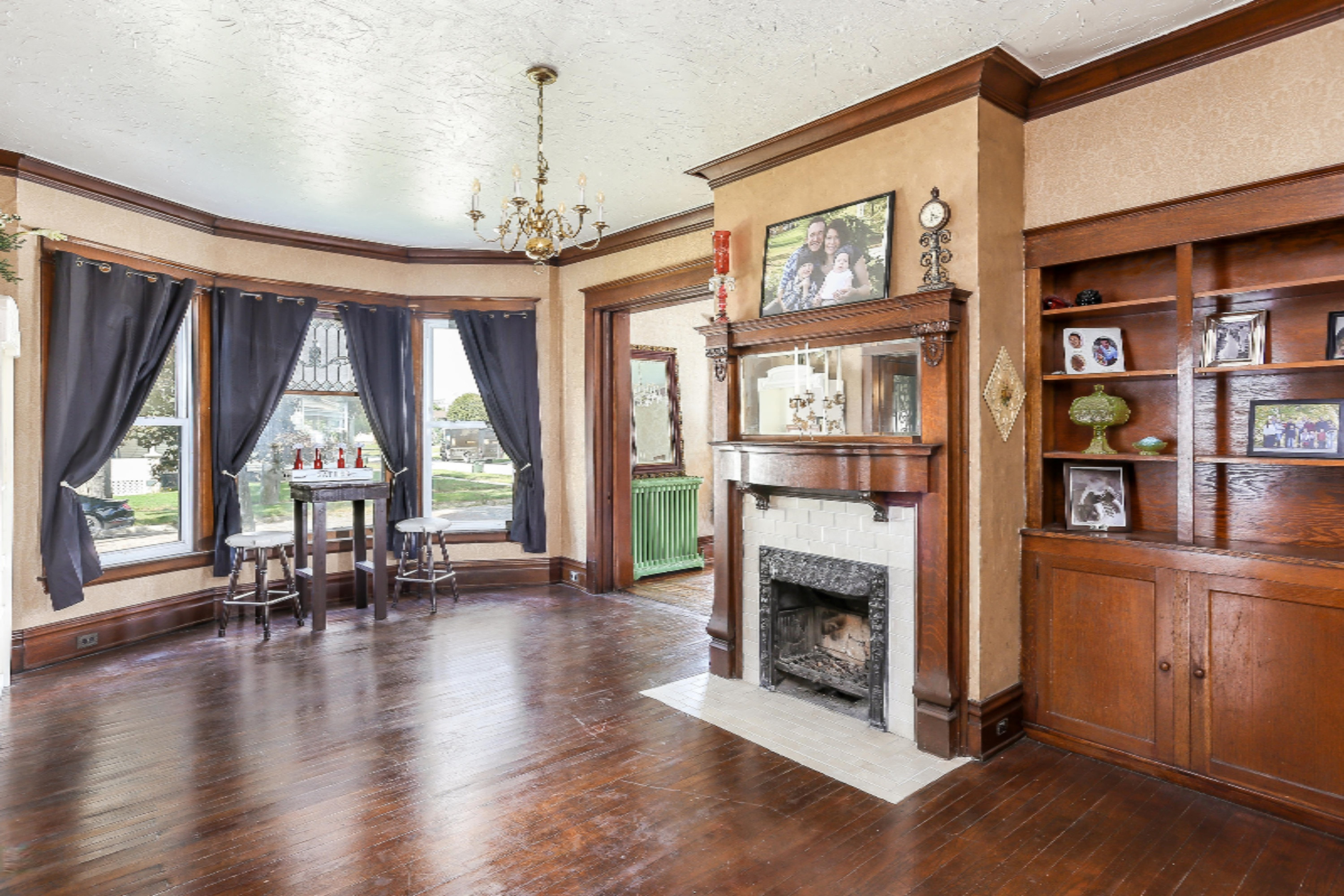 1219 Ransom Street Muskegon, MI 49442 - Photo 10 of 46 012-photo-living-room-6335021