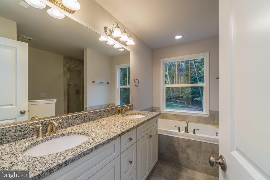 359 Ferry Road Fredericksburg, VA 22405 - Photo 25 of 30 Luxury master bath included