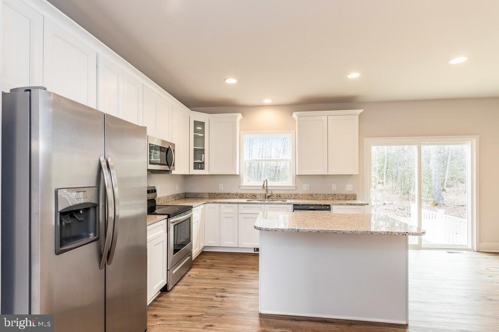 359 Ferry Road Fredericksburg, VA 22405 - Photo 8 of 30 Stainless steel appliances & granite offered std.