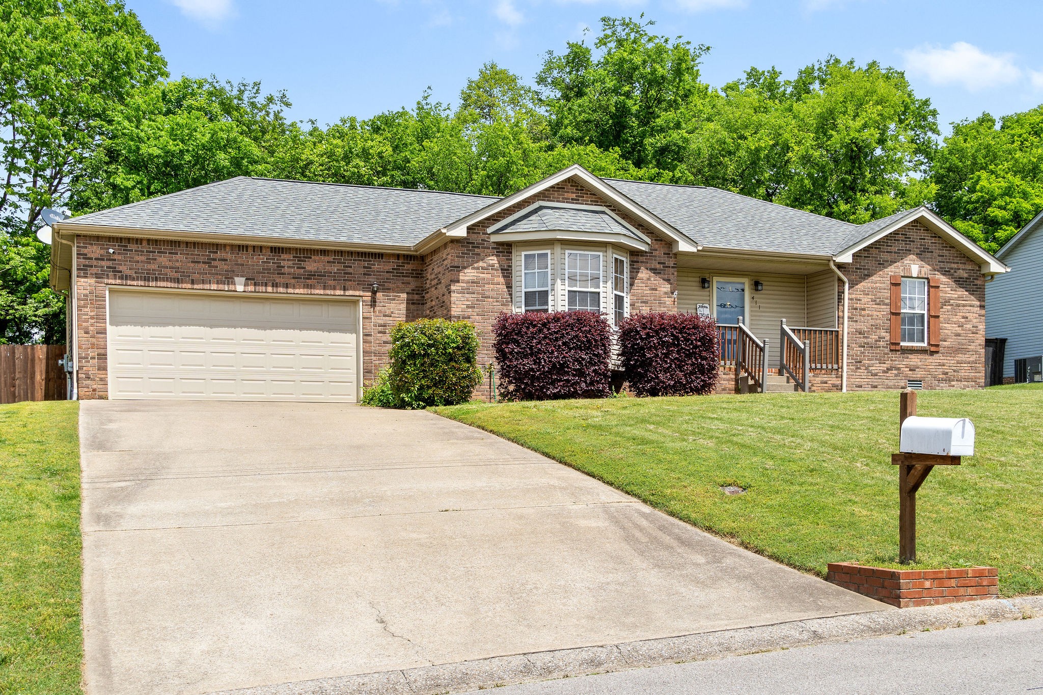 411 Bonny Castle Road Clarksville, TN 37040 - Photo 3 of 25 Gallery Image 3