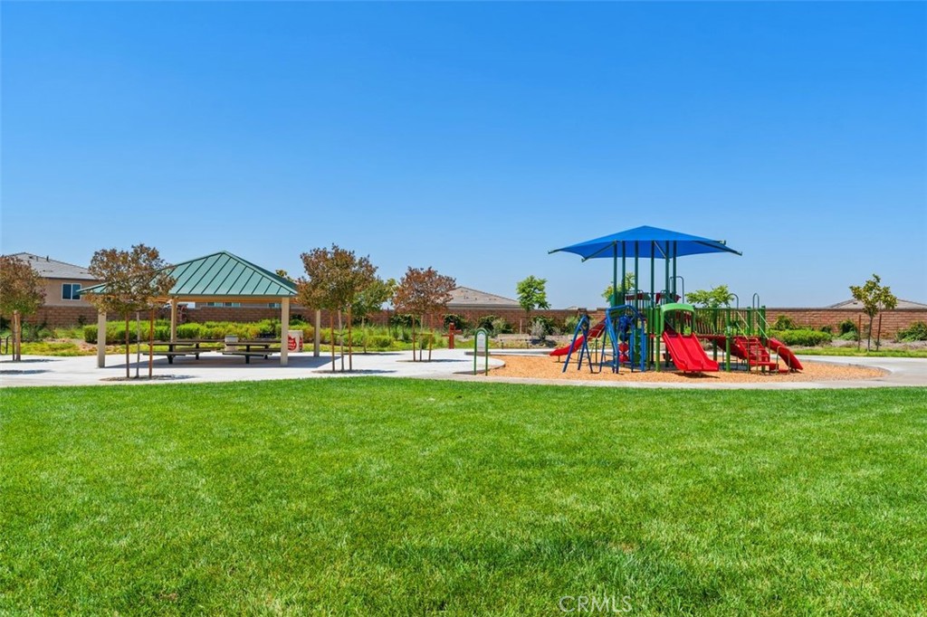 7598 Orangebrook Cove Riverside, CA 92507 - Photo 43 of 45 Sheltered Picnic Area with Play Yard