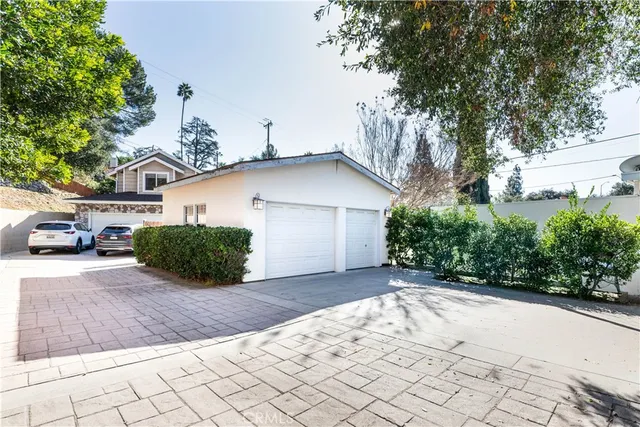 $1,325,000 | 2123 Crescent Montrose Ca, Montrose, CA 91020