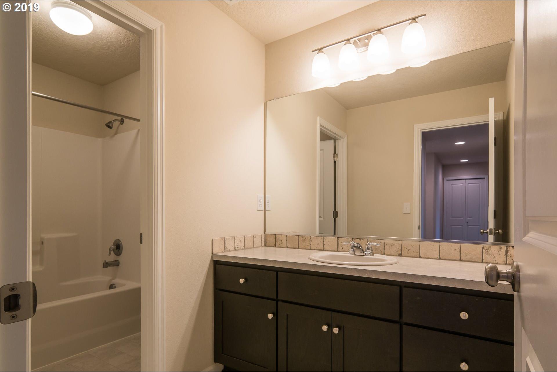 968 North 35th Avenue Ridgefield, WA 98642 - Photo 23 of 30 Bathroom