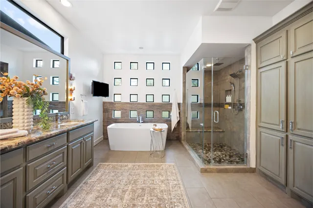 $1,295,000 | 1106 Timbergrove Lane, Houston, TX 77008