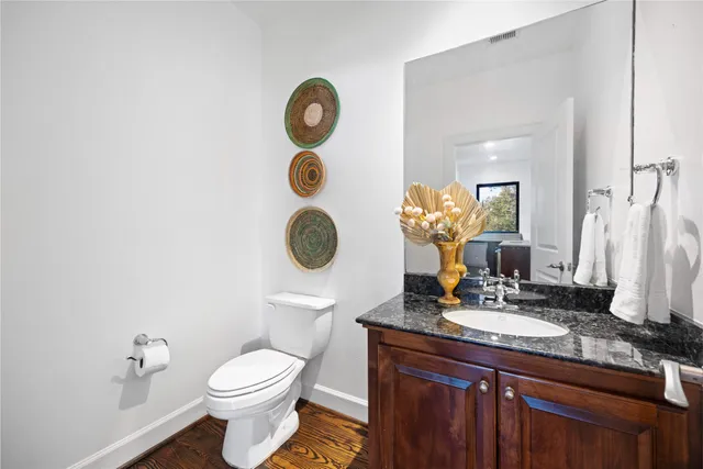 $1,295,000 | 1106 Timbergrove Lane, Houston, TX 77008