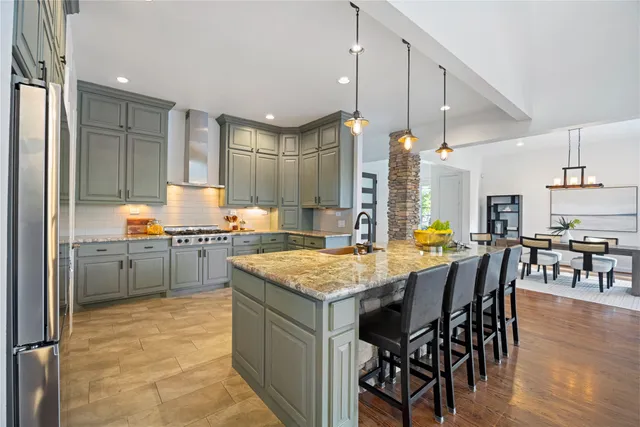 $1,295,000 | 1106 Timbergrove Lane, Houston, TX 77008