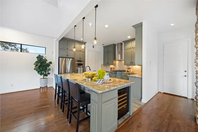 $1,295,000 | 1106 Timbergrove Lane, Houston, TX 77008