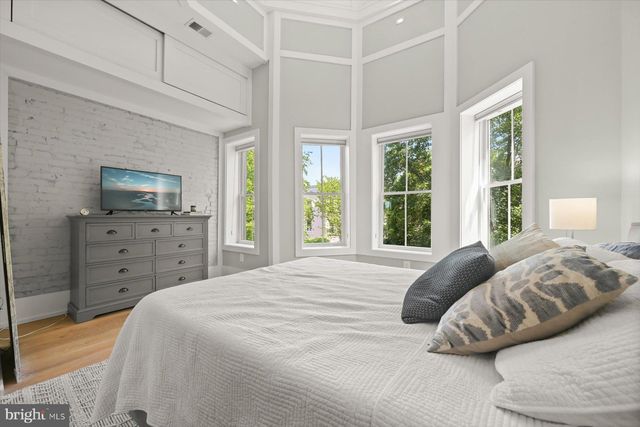 $1,360,000 | 78 U Street Northwest, Washington, DC 20001