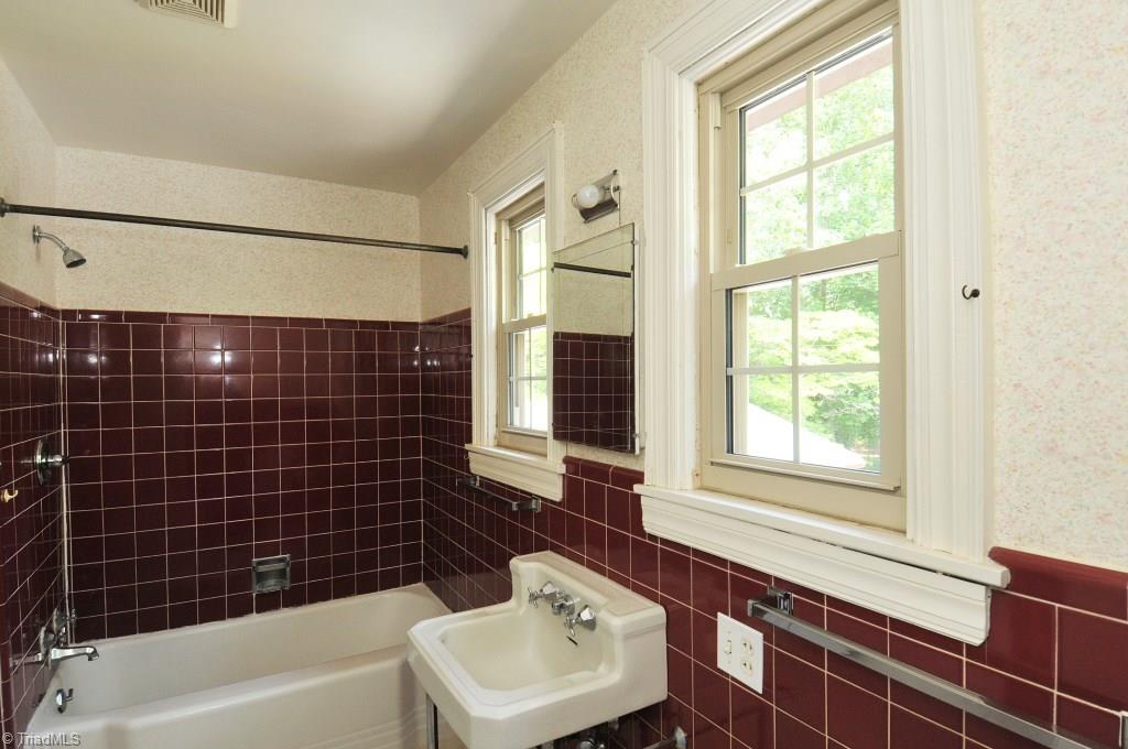 3323 Nottingham Road Winston-Salem, NC 27104 - Photo 18 of 23 Gallery Image 18