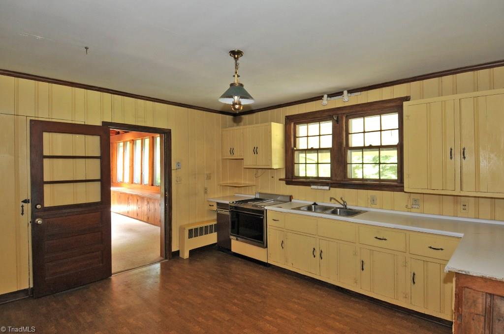 3323 Nottingham Road Winston-Salem, NC 27104 - Photo 8 of 23 Gallery Image 8
