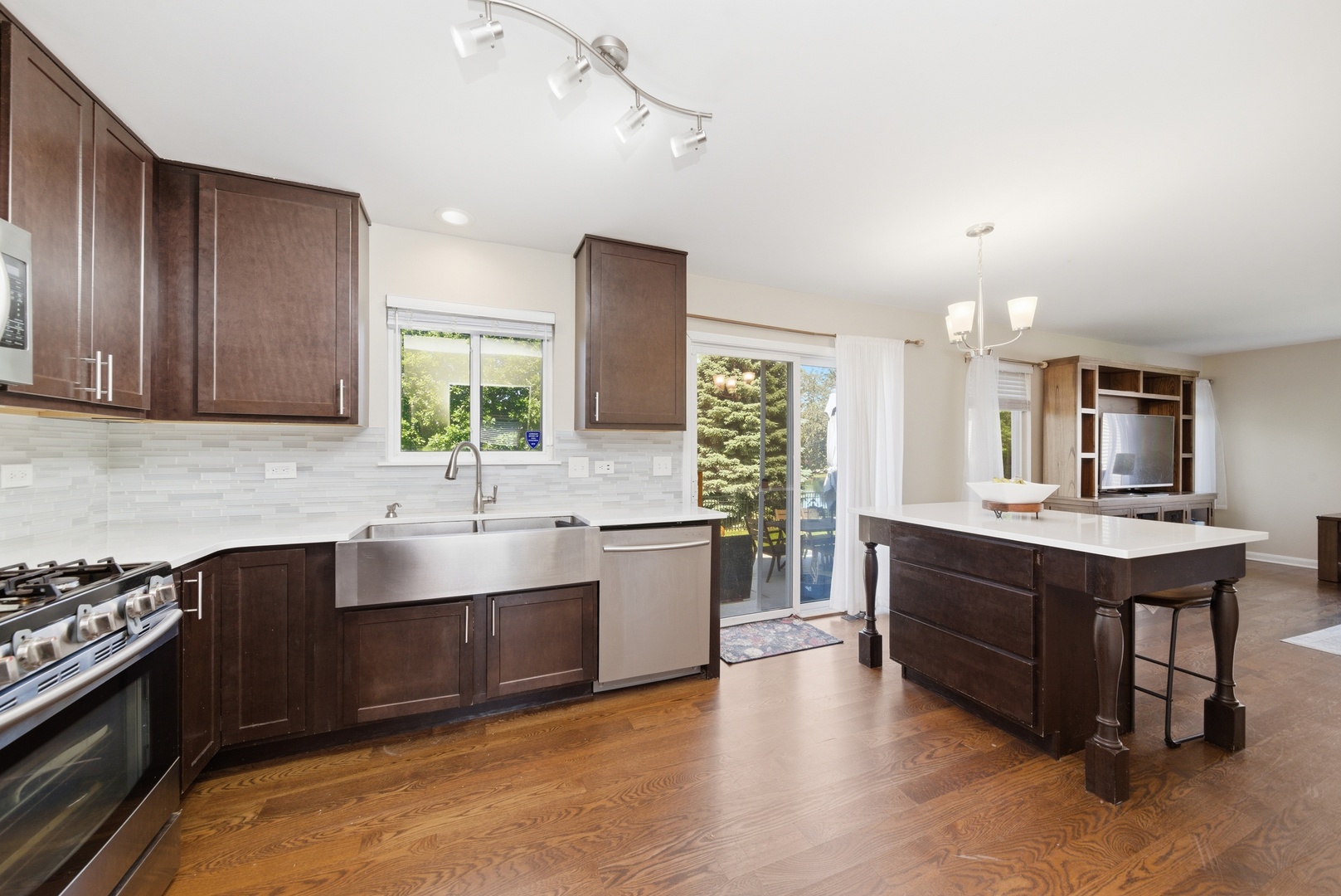 3417 Mustang Road Joliet, IL 60435 - Photo 7 of 30