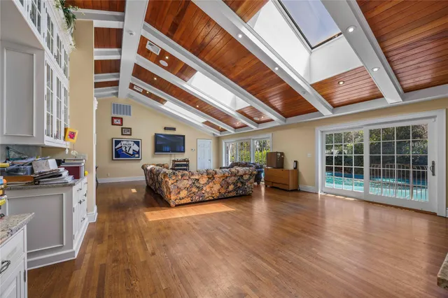 $4,450,000 | 233 Narragansett Avenue, Lawrence, NY 11559