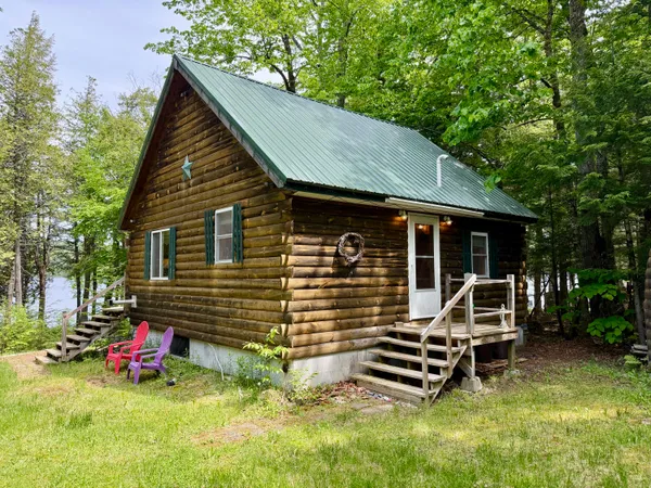 $249,900 | 561 Lakeview Road, Topsfield, ME 04490