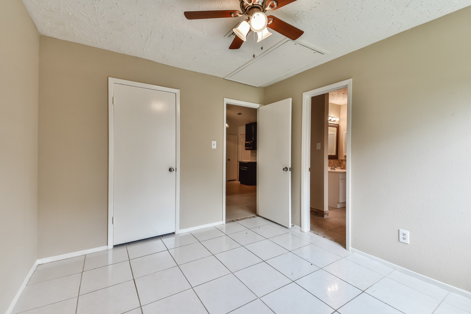 9503 Bent Spur Lane Houston, TX 77064 - Photo 22 of 28 a view of an entryway space