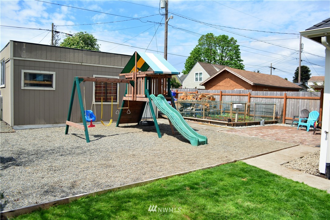 1918 Oakes Avenue Everett, WA 98201 - Photo 20 of 25