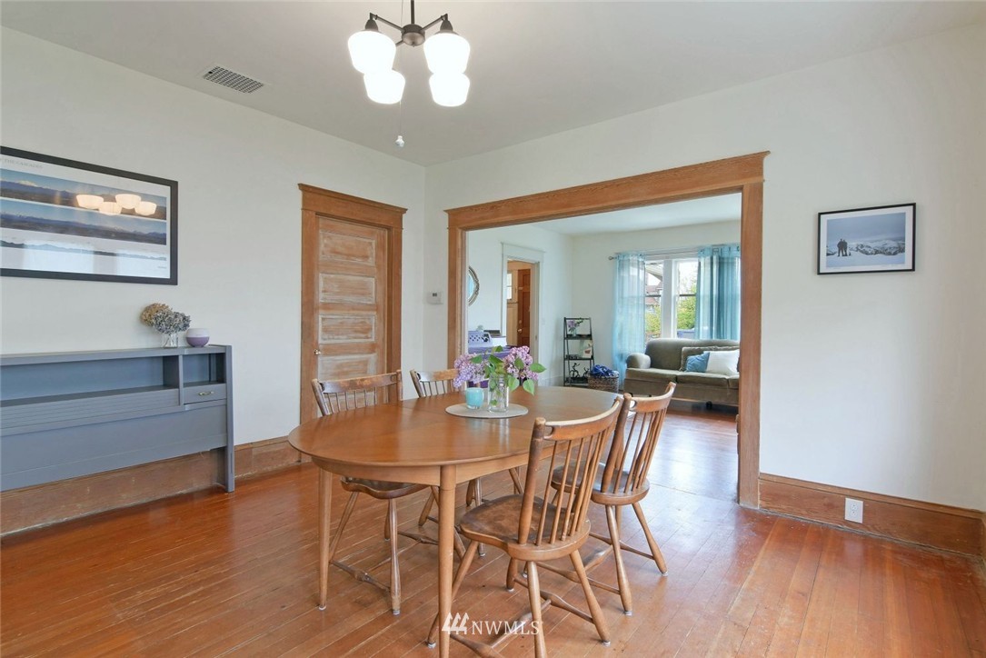 1918 Oakes Avenue Everett, WA 98201 - Photo 6 of 25