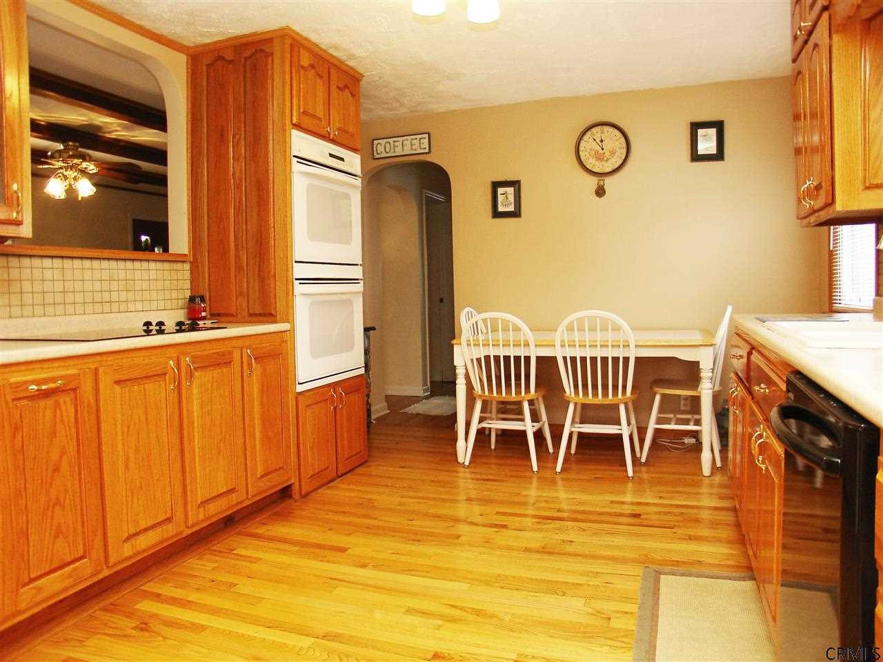 985 Peter Road Rotterdam, NY 12303 - Photo 7 of 15 Photo 9