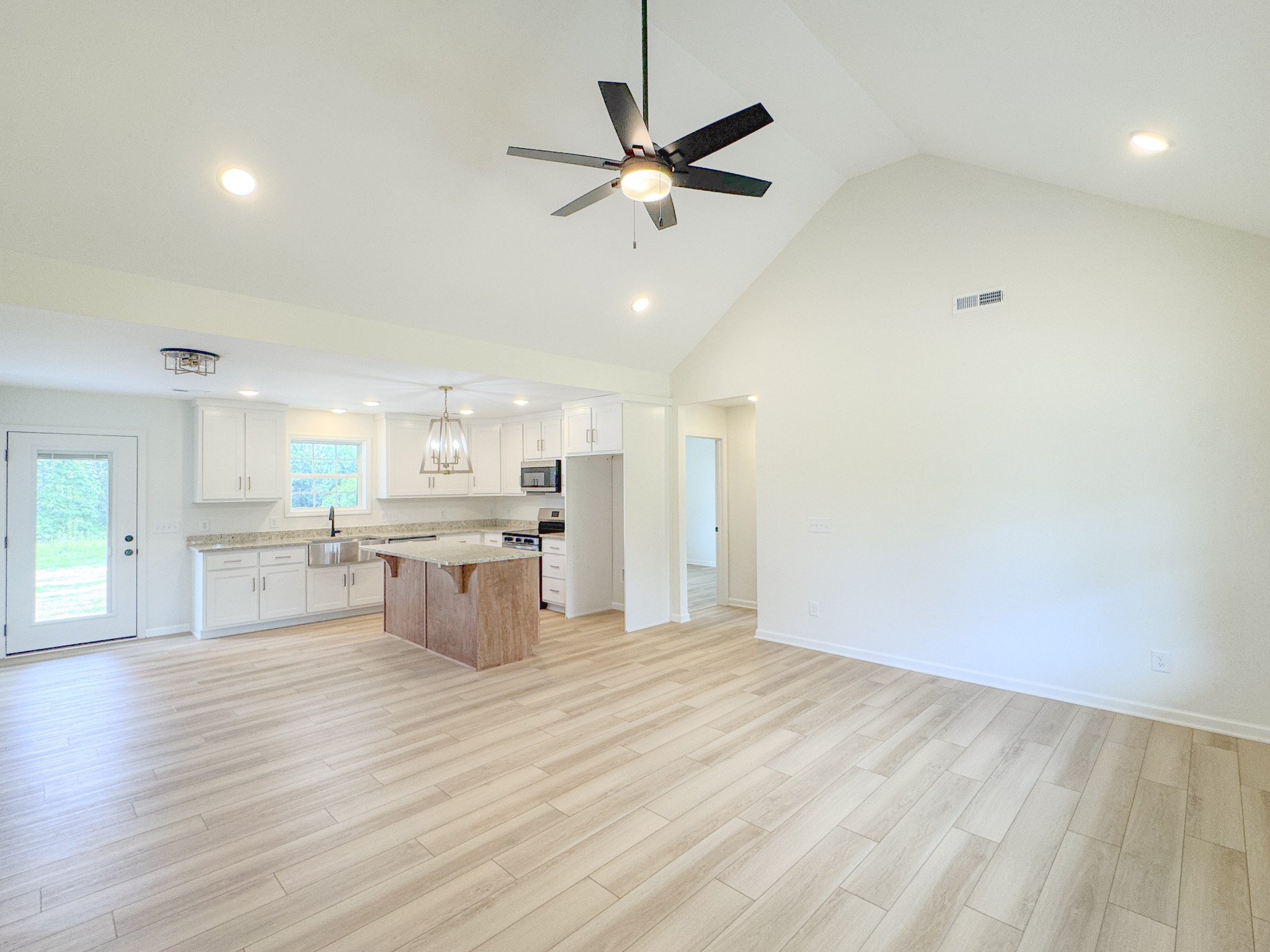 4649 Scottsville Road Lafayette, TN 37083 - Photo 11 of 45