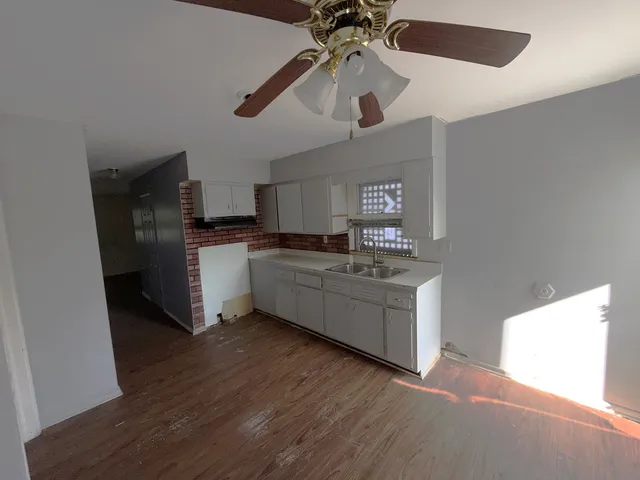 $180,000 | 962 Oliver Avenue, Aurora, IL 60506