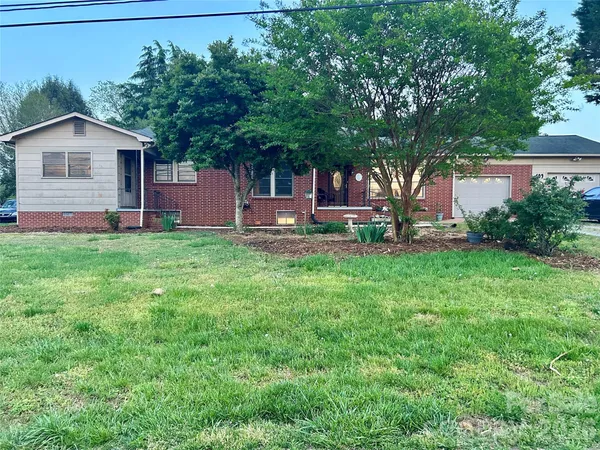 $315,000 | 109 Air Park Drive, Morganton, NC 28655