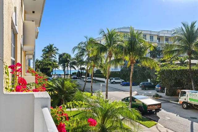 $2,200,000 | 127 Peruvian Avenue, Unit 202, Palm Beach, FL 33480