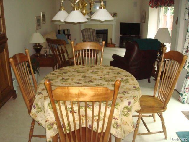 3627 Joshua Drive Rochester, MI 48307 - Photo 7 of 29 Kitchen 2.jpg