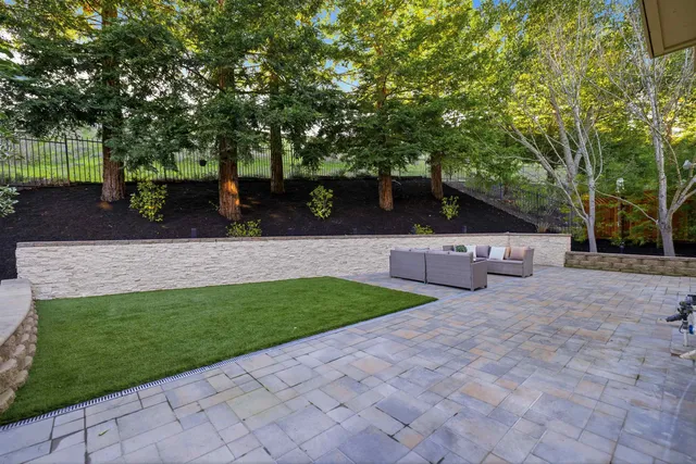 $1,450,000 | 415 Eagle Valley Way, Danville, CA 94506