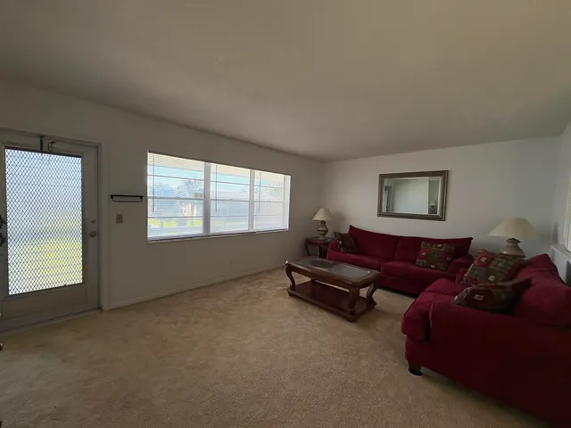 $1,350 | 44 Waltham B, West Palm Beach, FL 33417