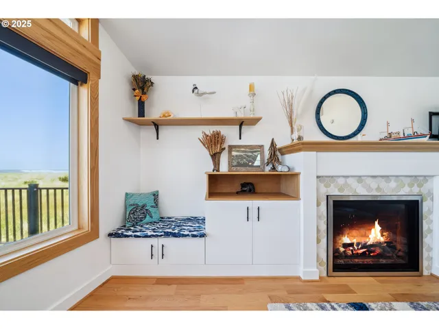 $1,495,000 | 26280 Beach Drive, Rockaway Beach, OR 97136