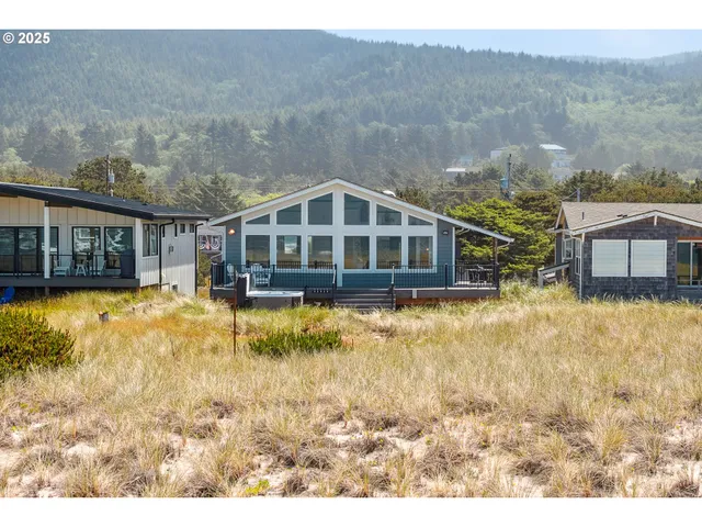$1,495,000 | 26280 Beach Drive, Rockaway Beach, OR 97136