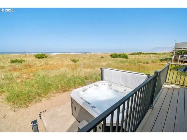 $1,495,000 | 26280 Beach Drive, Rockaway Beach, OR 97136