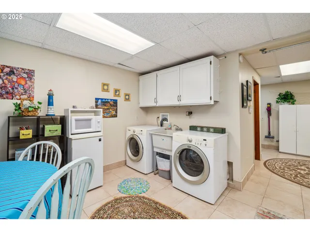 $1,495,000 | 26280 Beach Drive, Rockaway Beach, OR 97136