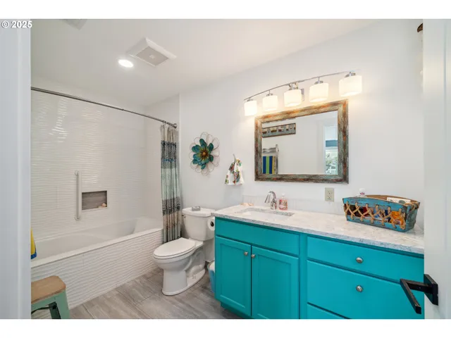 $1,495,000 | 26280 Beach Drive, Rockaway Beach, OR 97136