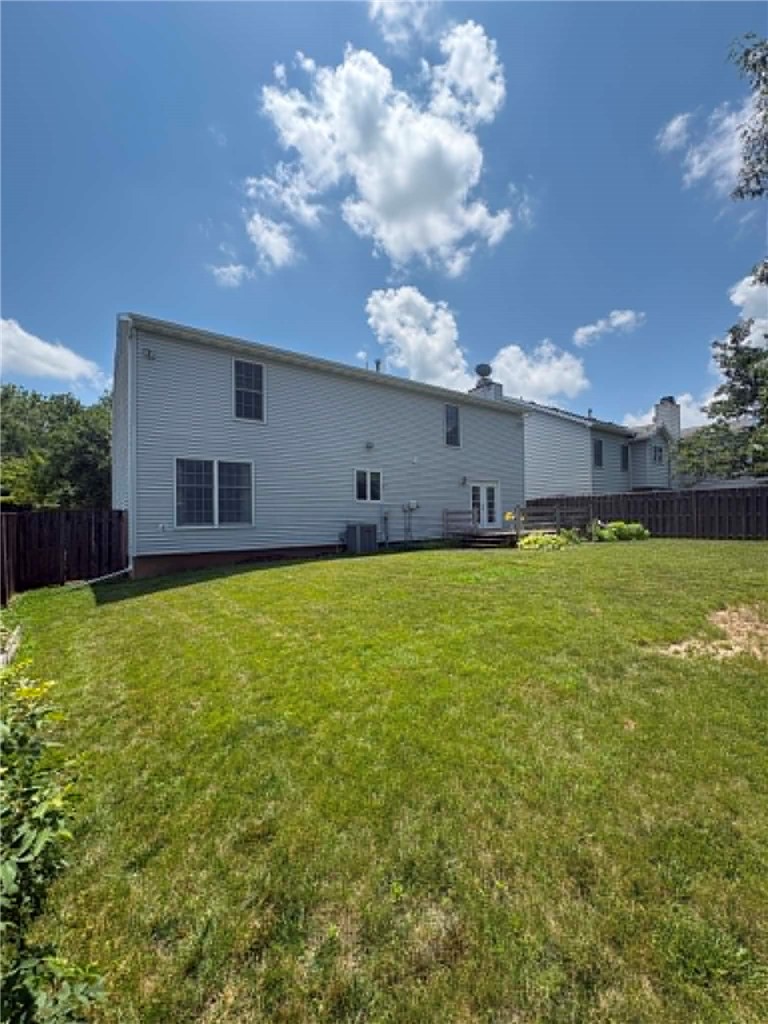 2266 South Franzy Drive Decatur, IL 62521 - Photo 2 of 17