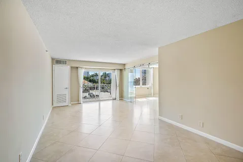 $639,000 | 3301 South Ocean Boulevard, Unit 207, Highland Beach, FL 33487