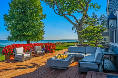 $5,775,000 | 8100 North Beach Drive, Fox Point, WI 53217