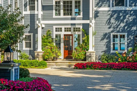 $5,775,000 | 8100 North Beach Drive, Fox Point, WI 53217