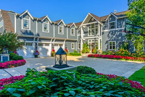 $5,775,000 | 8100 North Beach Drive, Fox Point, WI 53217