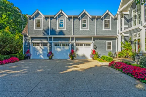 $5,775,000 | 8100 North Beach Drive, Fox Point, WI 53217